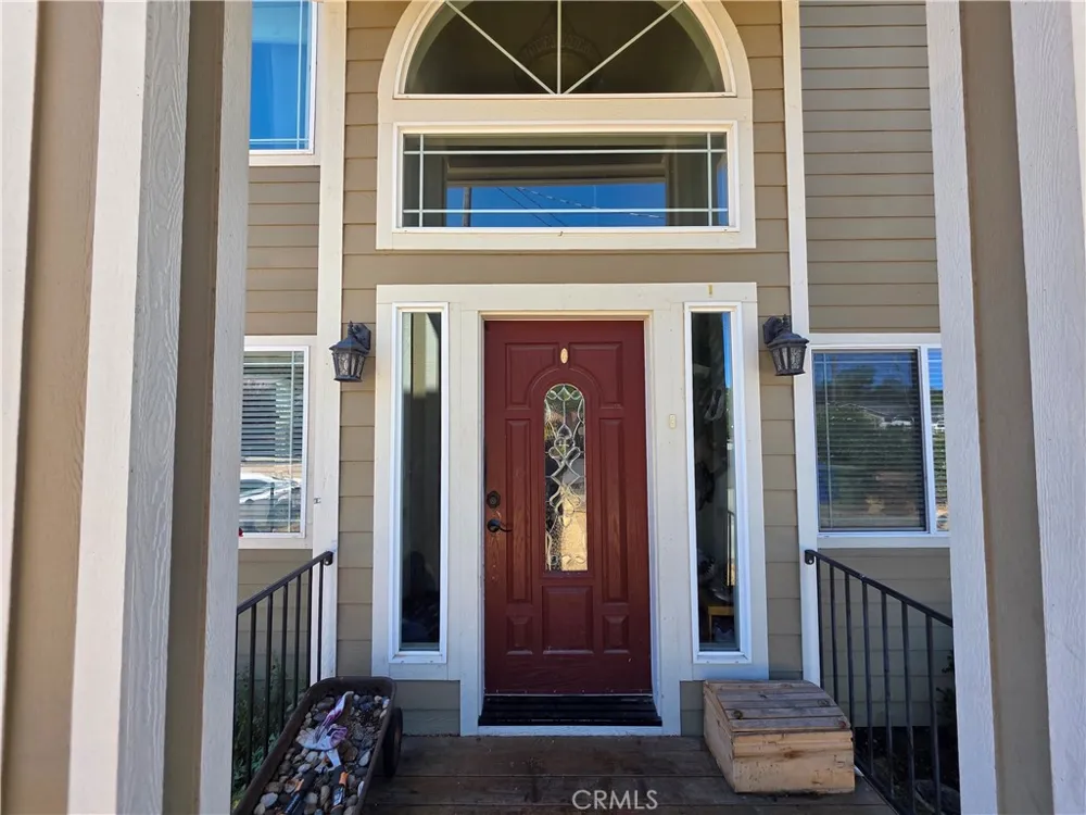 18817 dove crt. Hidden Valley Lake, CA 95467