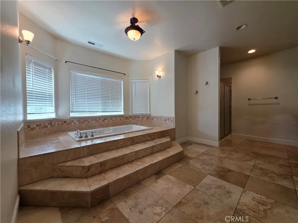 18817 dove crt. Hidden Valley Lake, CA 95467
