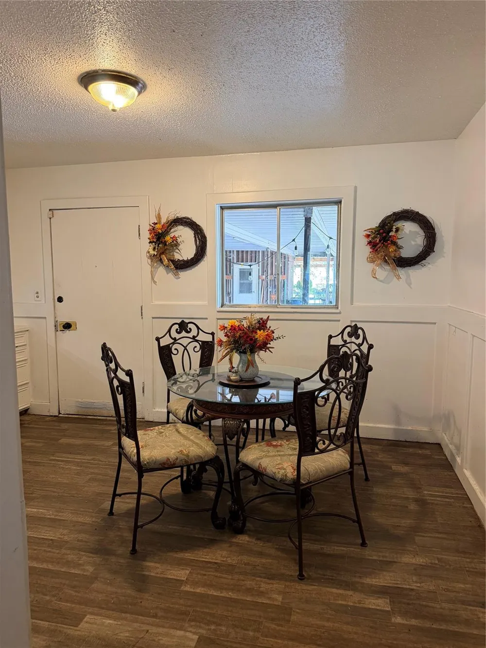 100 Evans Street Alleyton, TX 78935