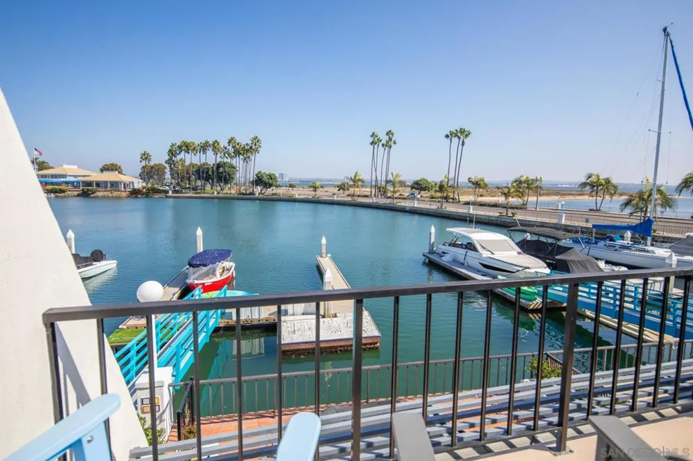 8 Antigua Ct Coronado, CA 92118
