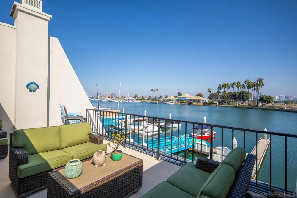 8 Antigua Ct Coronado, CA 92118