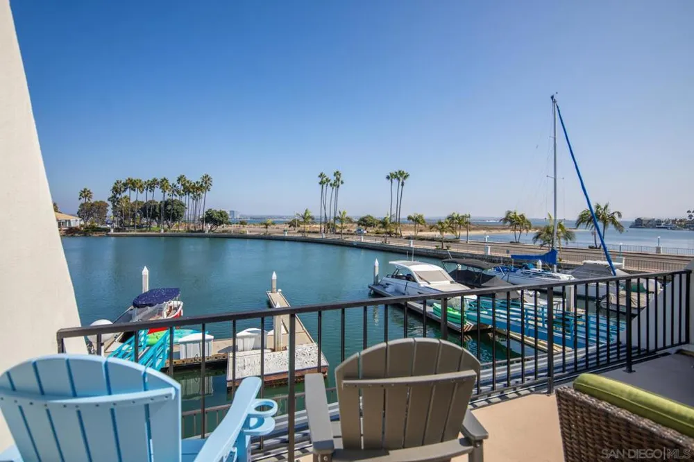 8 Antigua Ct Coronado, CA 92118