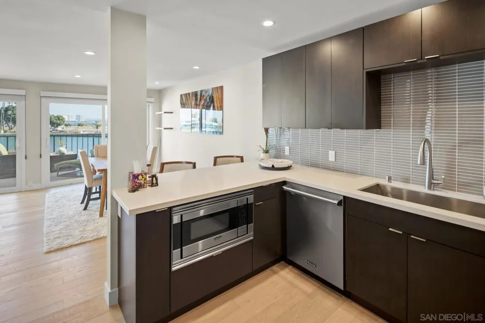 8 Antigua Ct Coronado, CA 92118