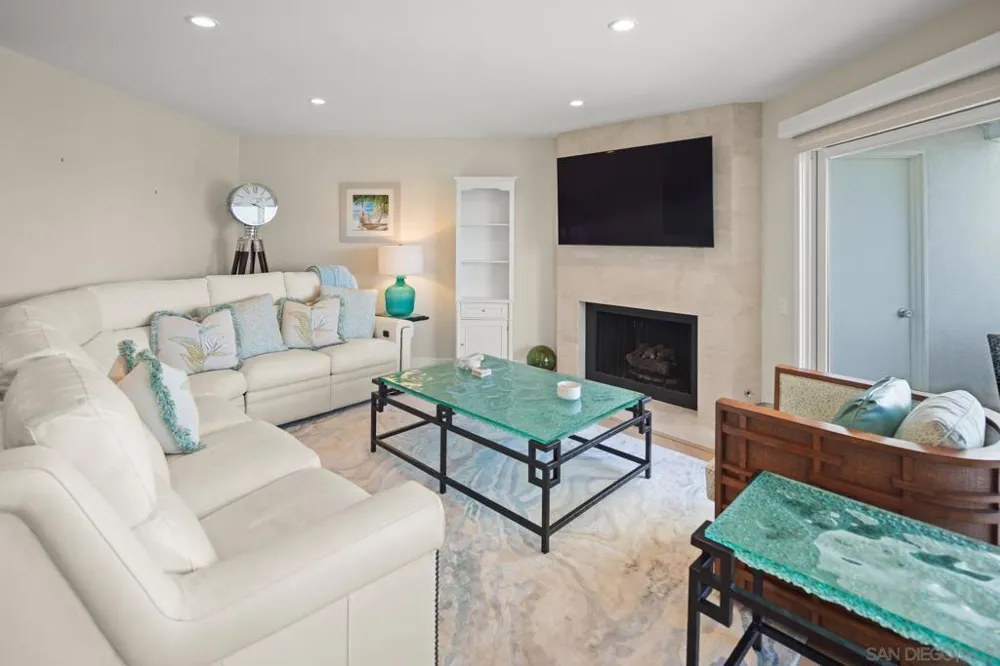 8 Antigua Ct Coronado, CA 92118