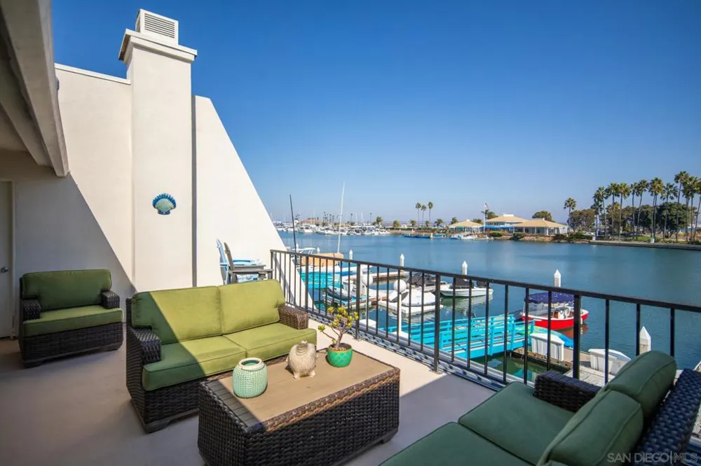 8 Antigua Ct Coronado, CA 92118