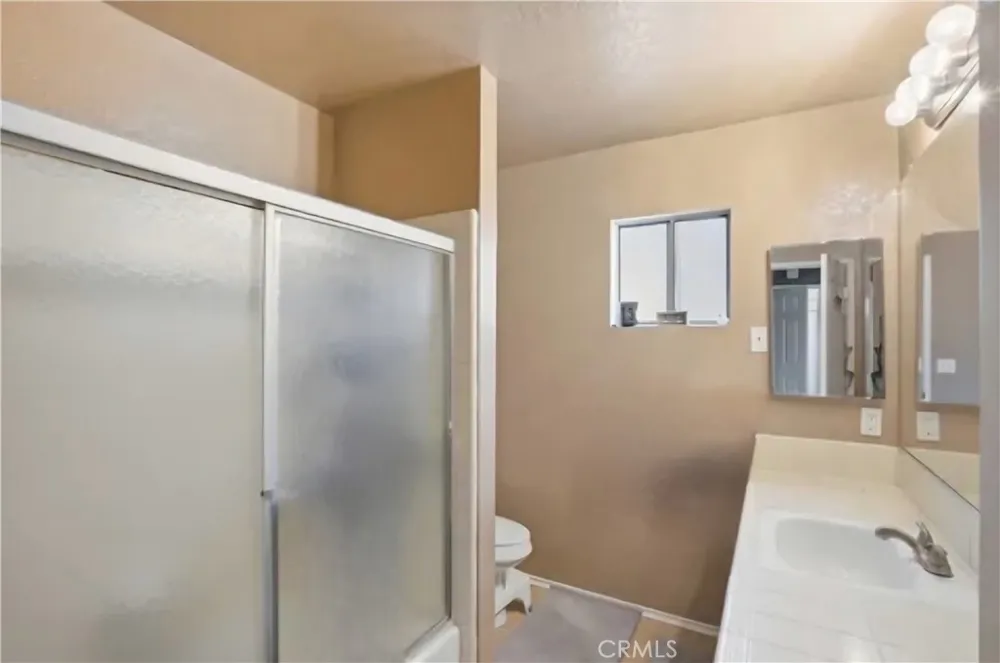 1340 W Avenue J4 Lancaster, CA 93534