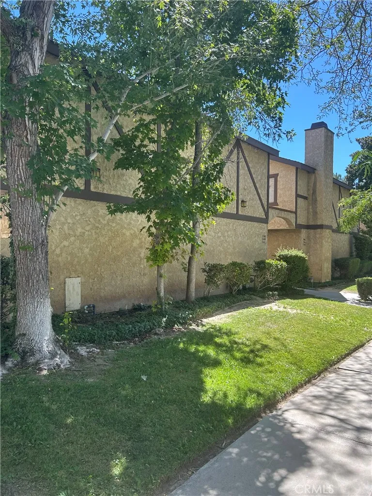 1340 W Avenue J4 Lancaster, CA 93534