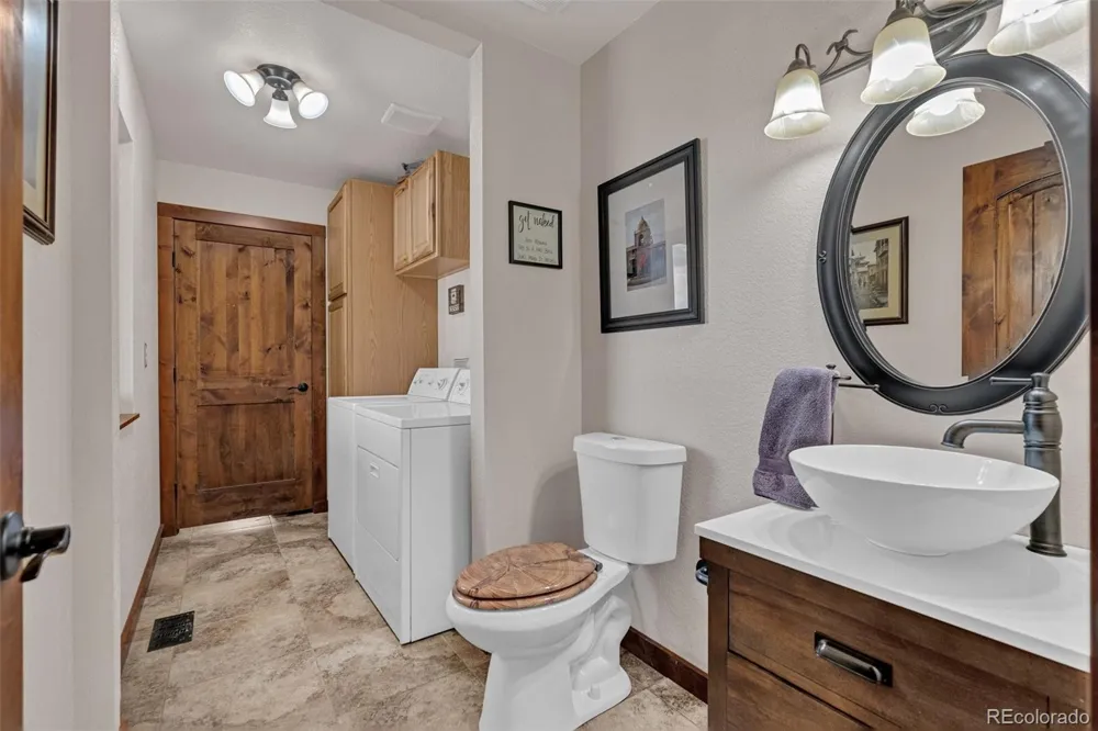 7190 Nautique Circle Larkspur, CO 80118