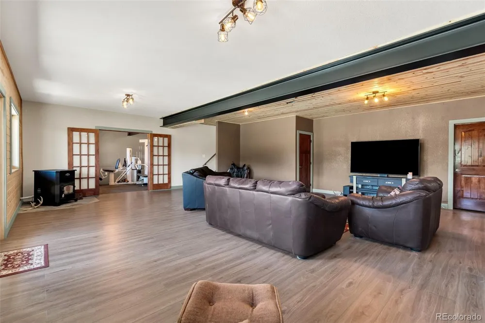 7190 Nautique Circle Larkspur, CO 80118