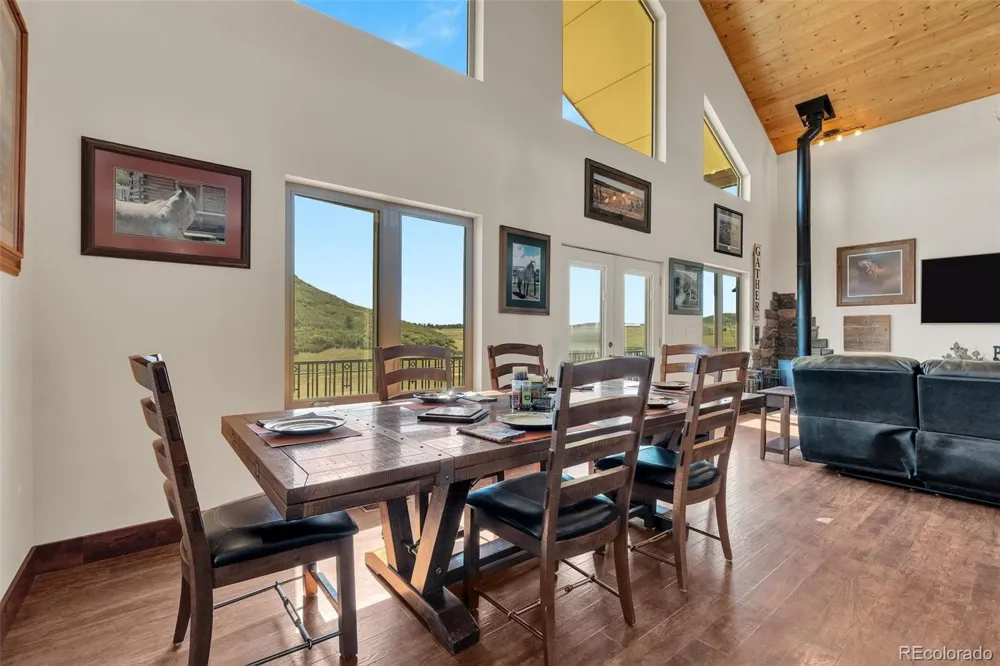 7190 Nautique Circle Larkspur, CO 80118