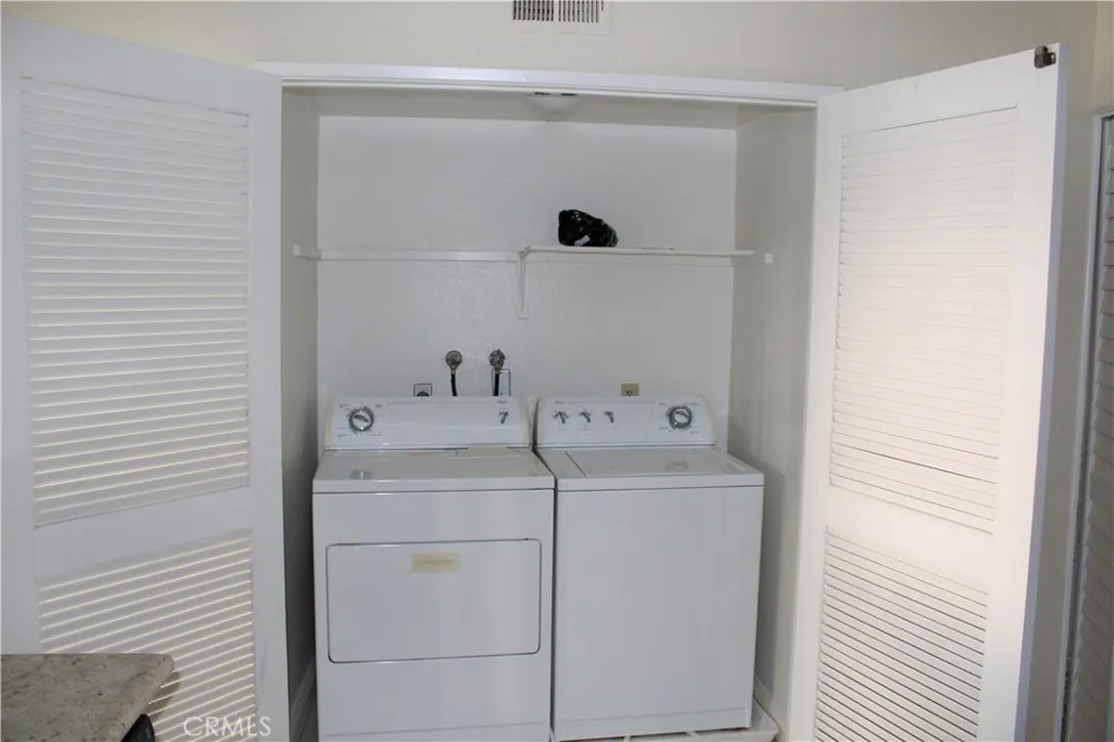 42 Columbia #11 Irvine, CA 92612