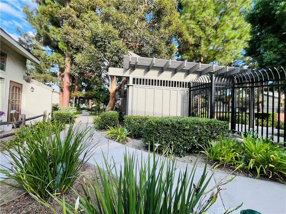 21321 Norwalk Boulevard #147 Hawaiian Gardens, CA 90716
