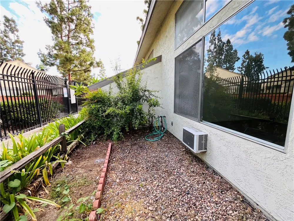 21321 Norwalk Boulevard #147 Hawaiian Gardens, CA 90716
