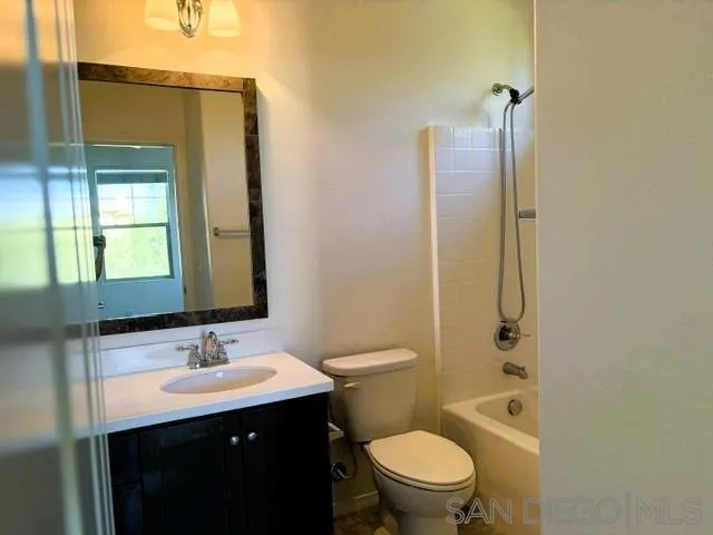 2019 Stargazer Ln Vista, CA 92084