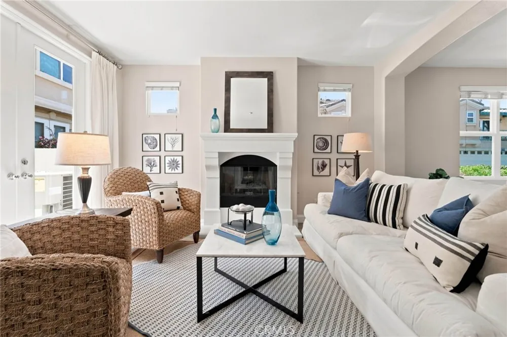 7244 Lisamarie Court Huntington Beach, CA 92648
