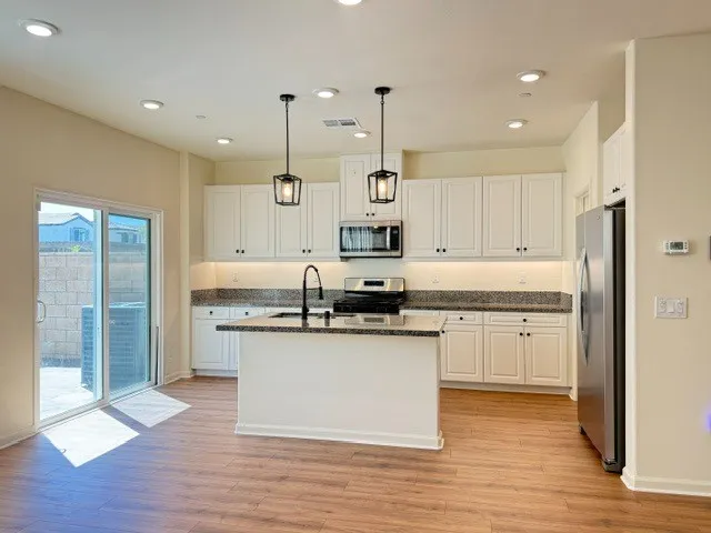 25189 Hunter Avenue Moreno Valley, CA 92551