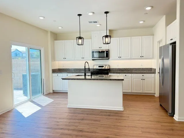 25189 Hunter Avenue Moreno Valley, CA 92551
