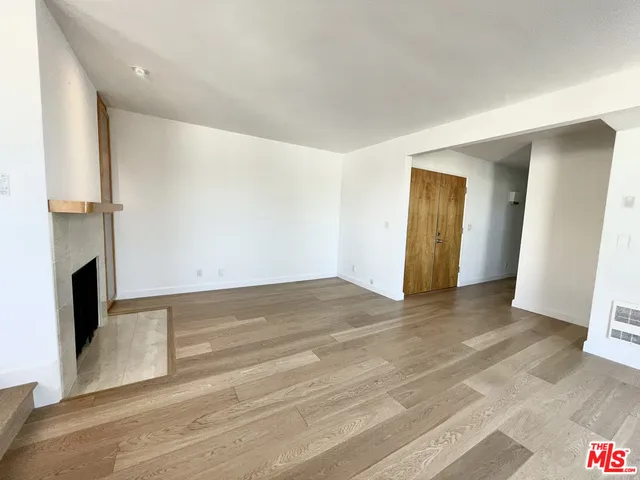 917 2nd Street #305 Santa Monica, CA 90403