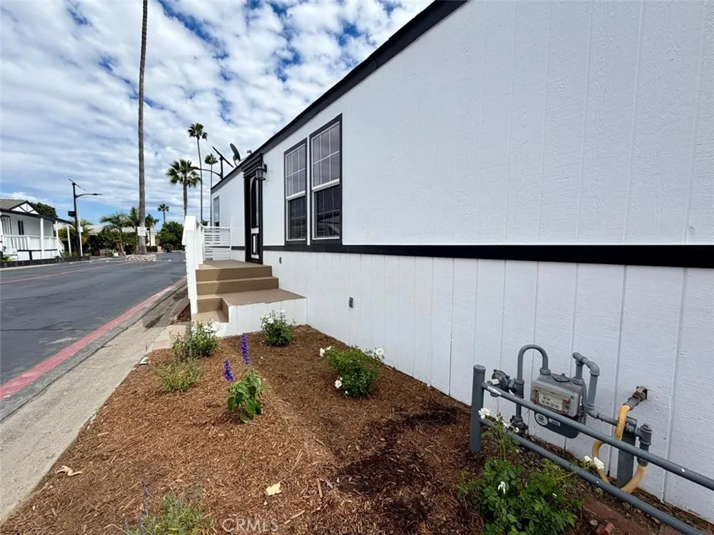 301 Duke lane #16 Santa Ana, CA 92704