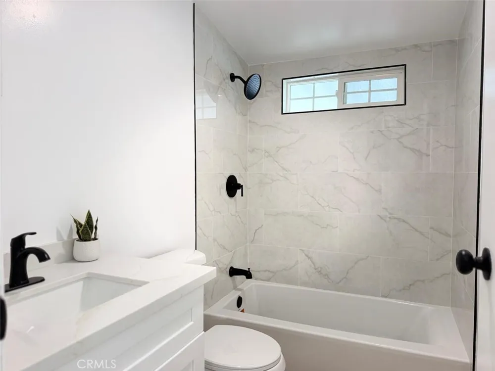 301 Duke lane #16 Santa Ana, CA 92704