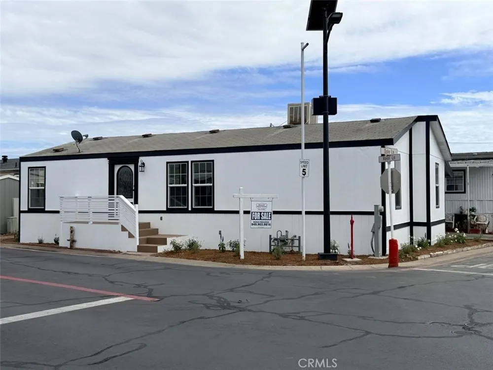 301 Duke lane #16 Santa Ana, CA 92704