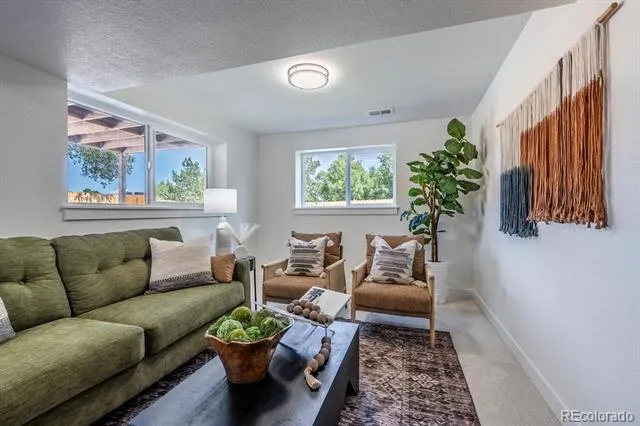 7019 W Portland Avenue Littleton, CO 80128