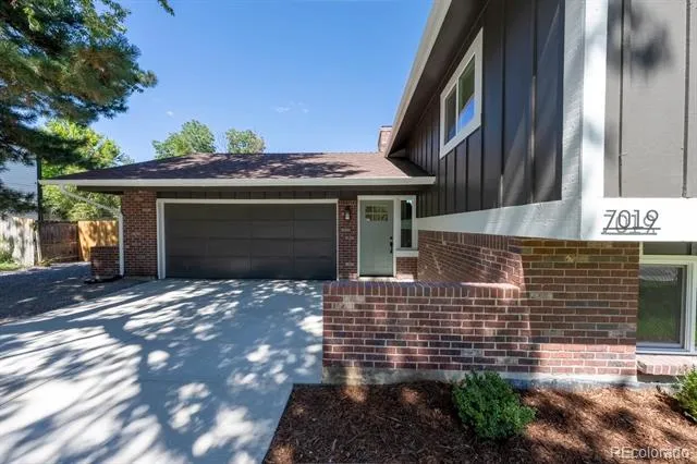 7019 W Portland Avenue Littleton, CO 80128