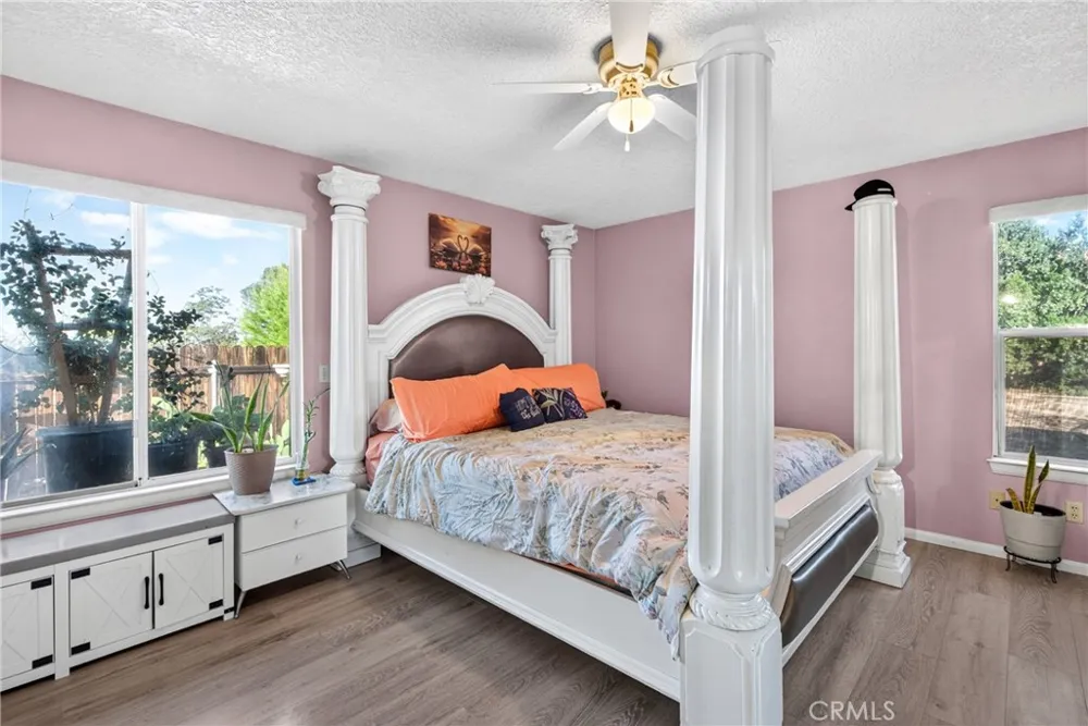 18004 Orange Hesperia, CA 92345