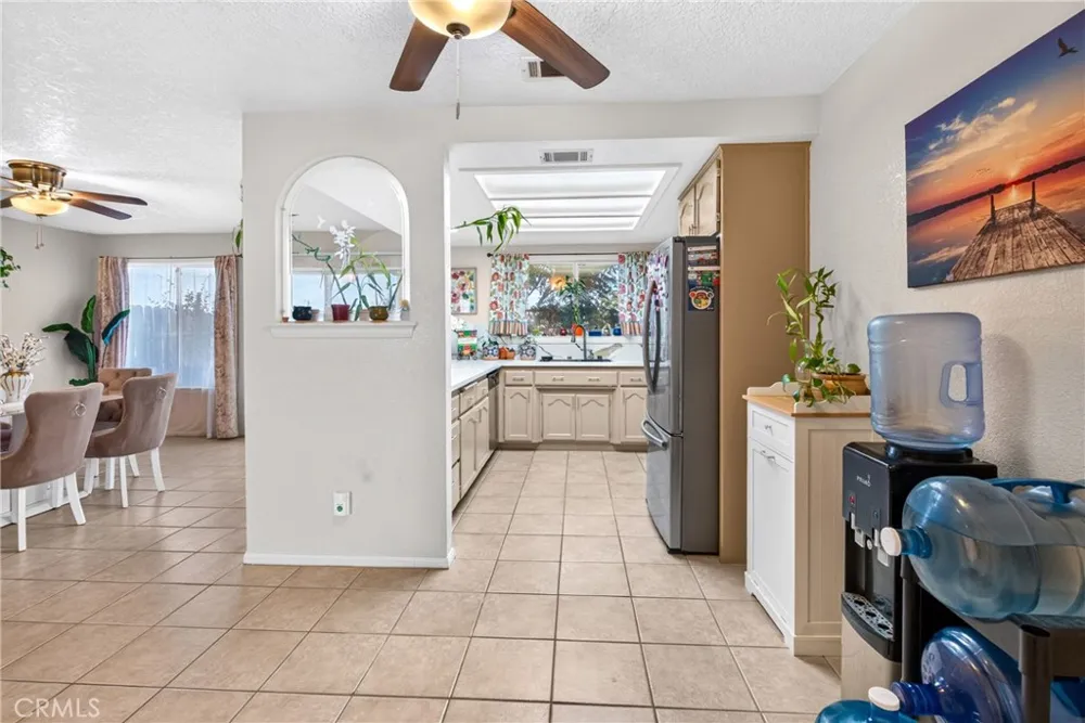 18004 Orange Hesperia, CA 92345