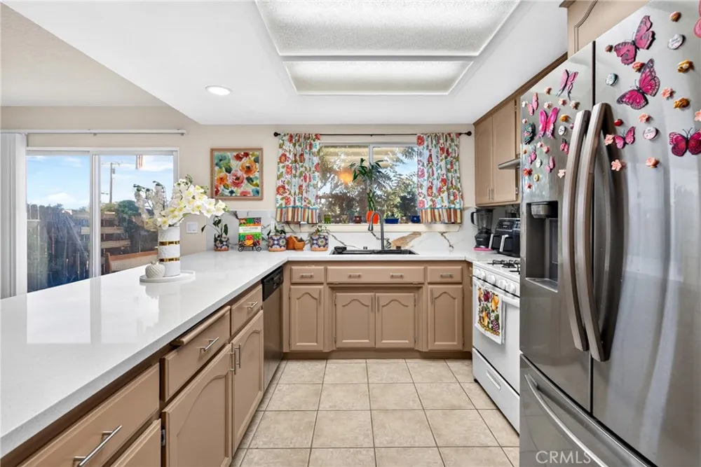 18004 Orange Hesperia, CA 92345