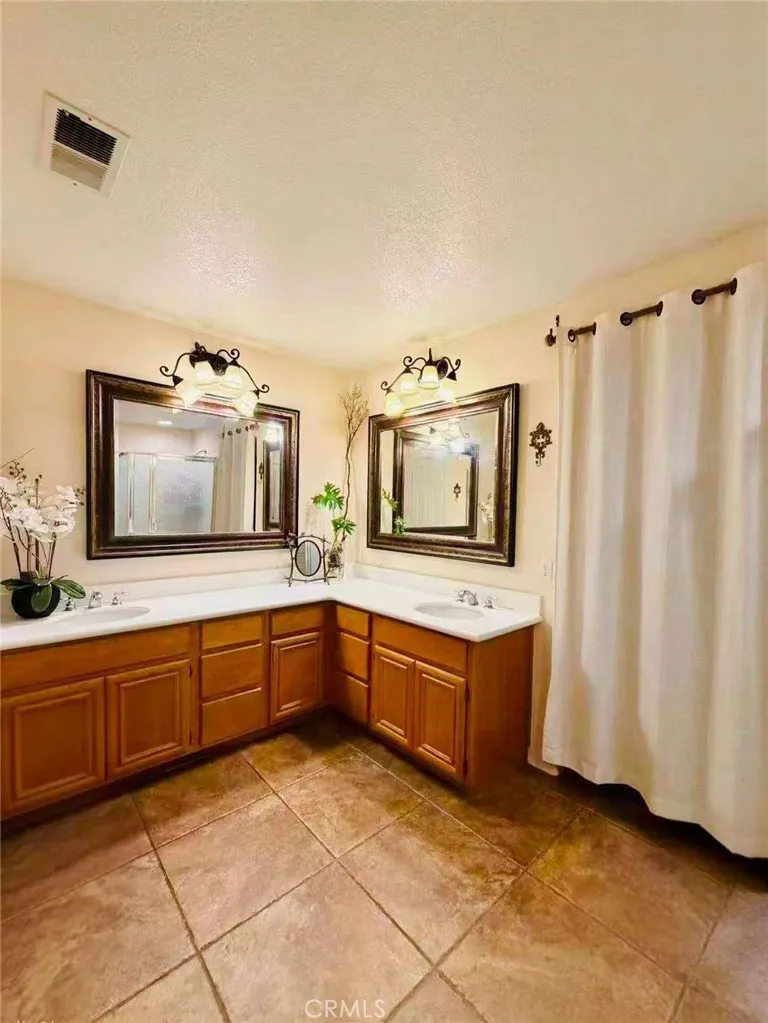 43271 Brookway Temecula, CA 92592