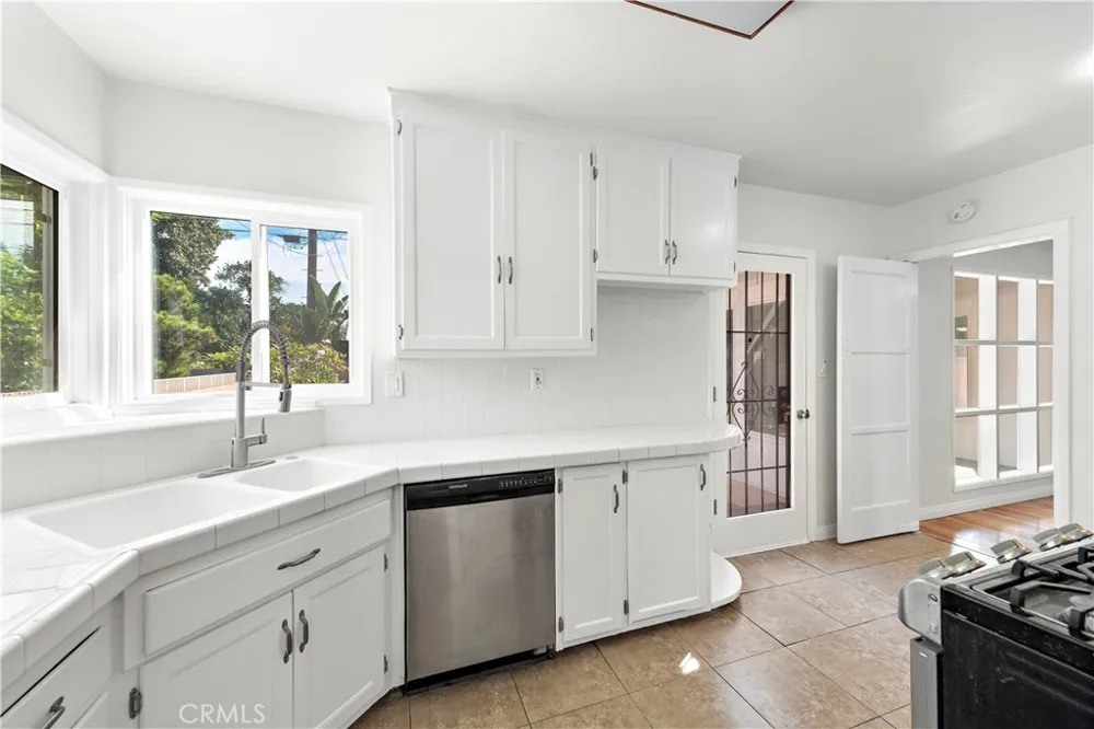 5722 Faculty Avenue Lakewood, CA 90712