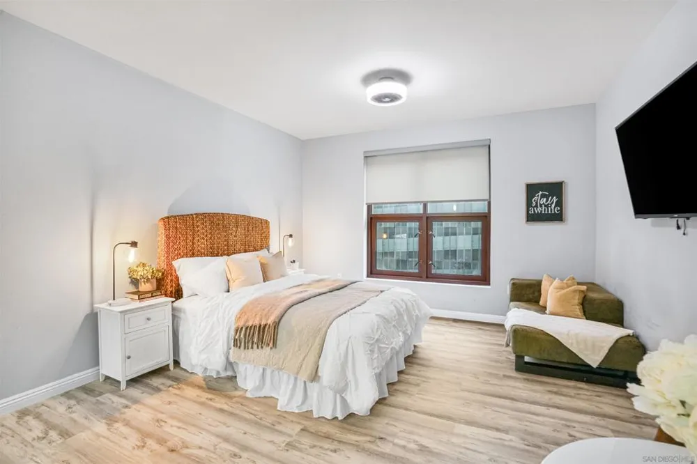 1150 J St #523 San Diego, CA 92101