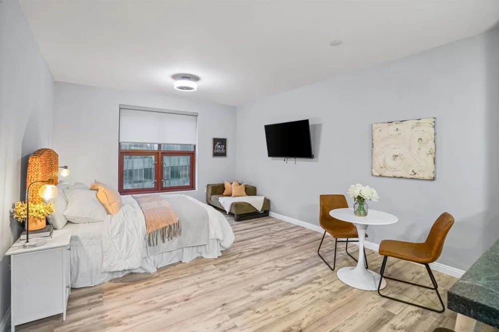 1150 J St #523 San Diego, CA 92101