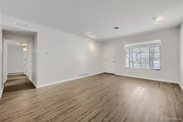716 Scranton Court Aurora, CO 80011