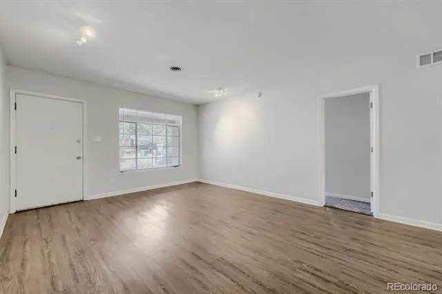 716 Scranton Court Aurora, CO 80011