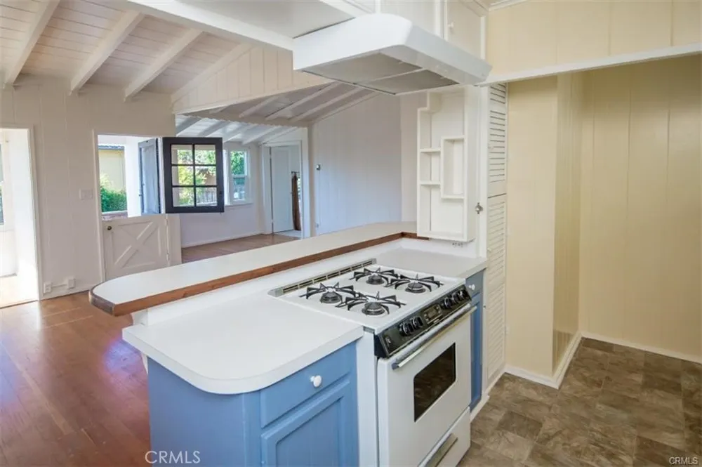 31612 Santa Rosa Drive Laguna Beach, CA 92651