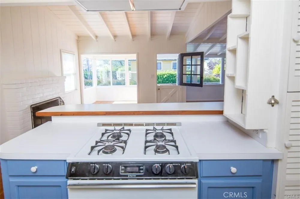 31612 Santa Rosa Drive Laguna Beach, CA 92651