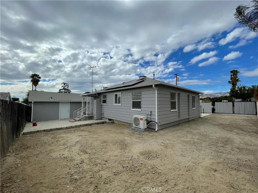 1878 Capri Avenue Mentone, CA 92359