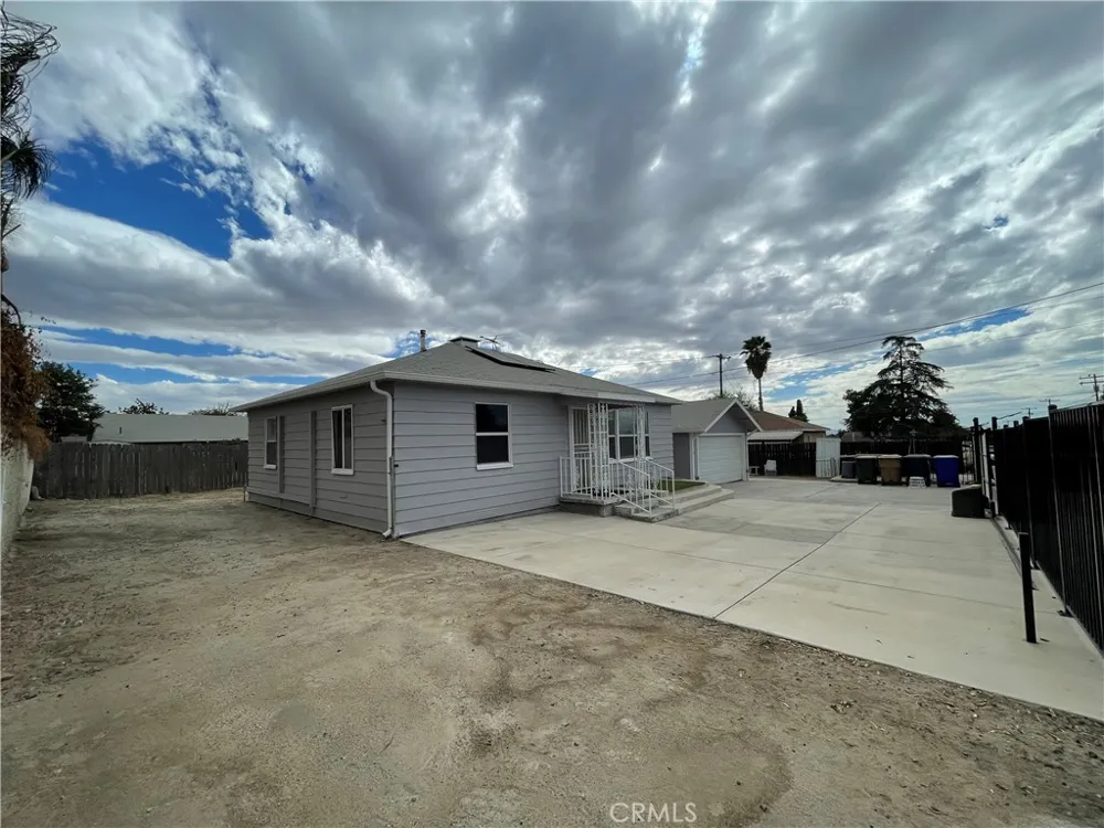 1878 Capri Avenue Mentone, CA 92359
