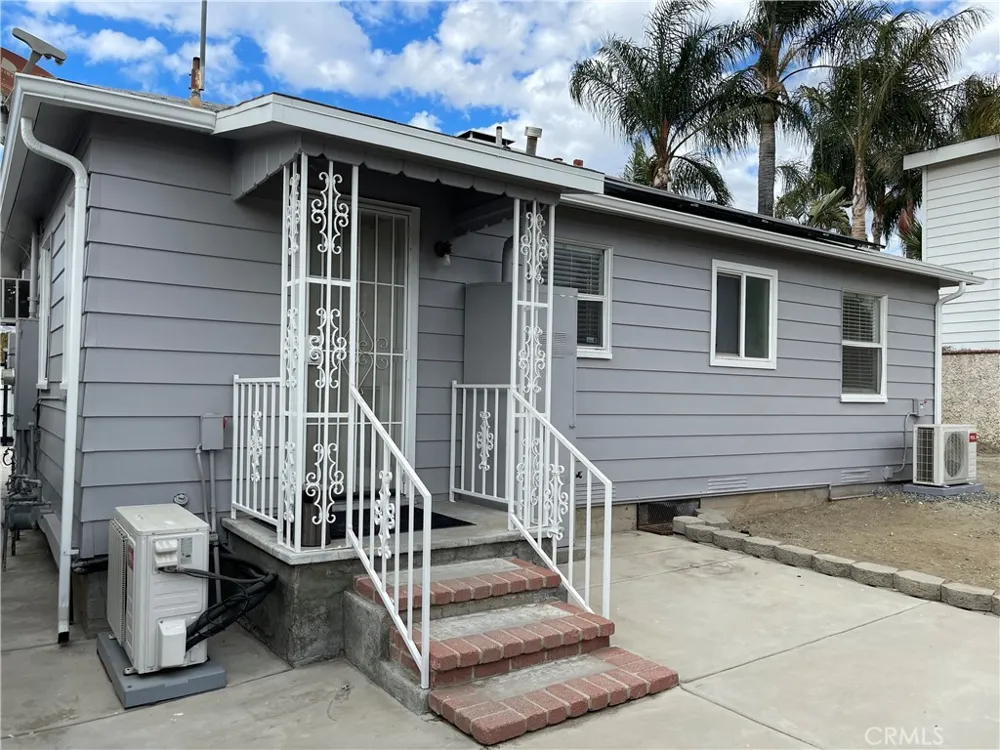 1878 Capri Avenue Mentone, CA 92359
