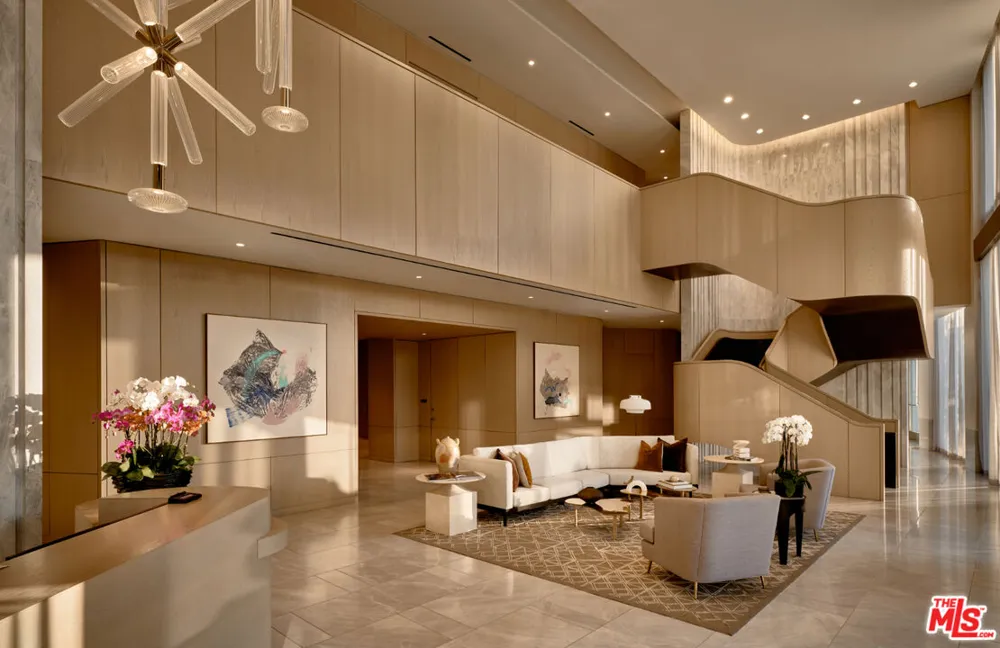 211 W Elm Court Los Angeles, CA 90067