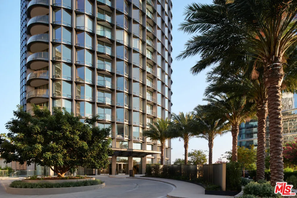 211 W Elm Court Los Angeles, CA 90067