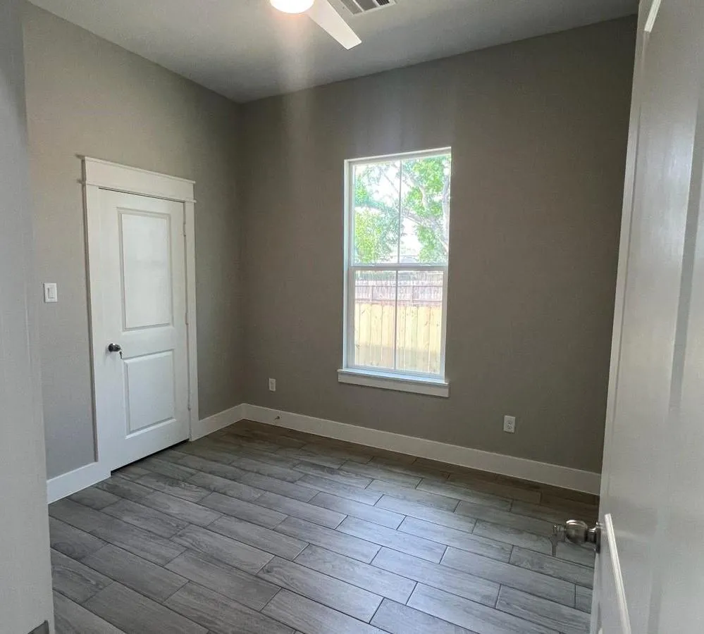 208 Indiana Street #2 South Houston, TX 77587