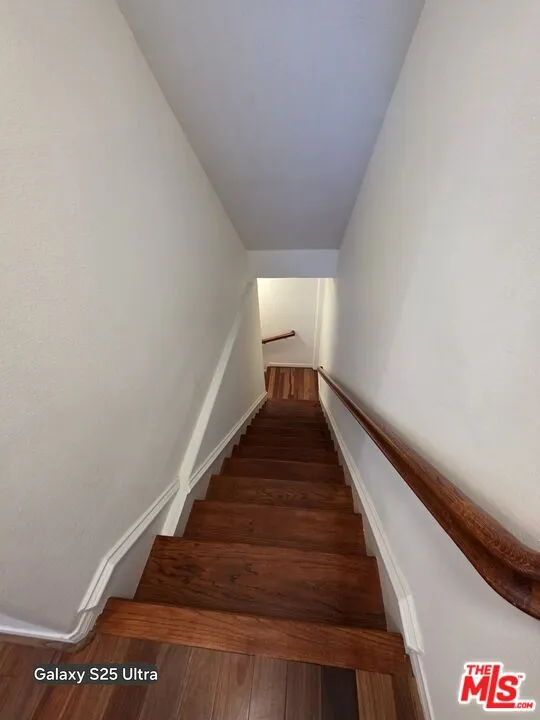 5242 Vesper Avenue Los Angeles, CA 91411