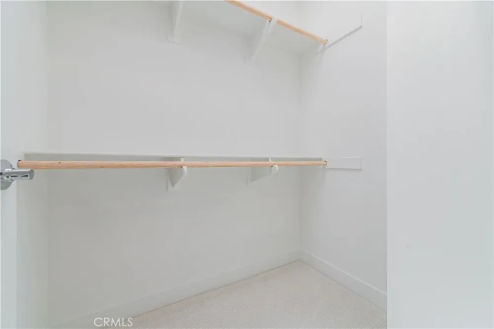 589 S Lyon St Santa Ana, CA 92705