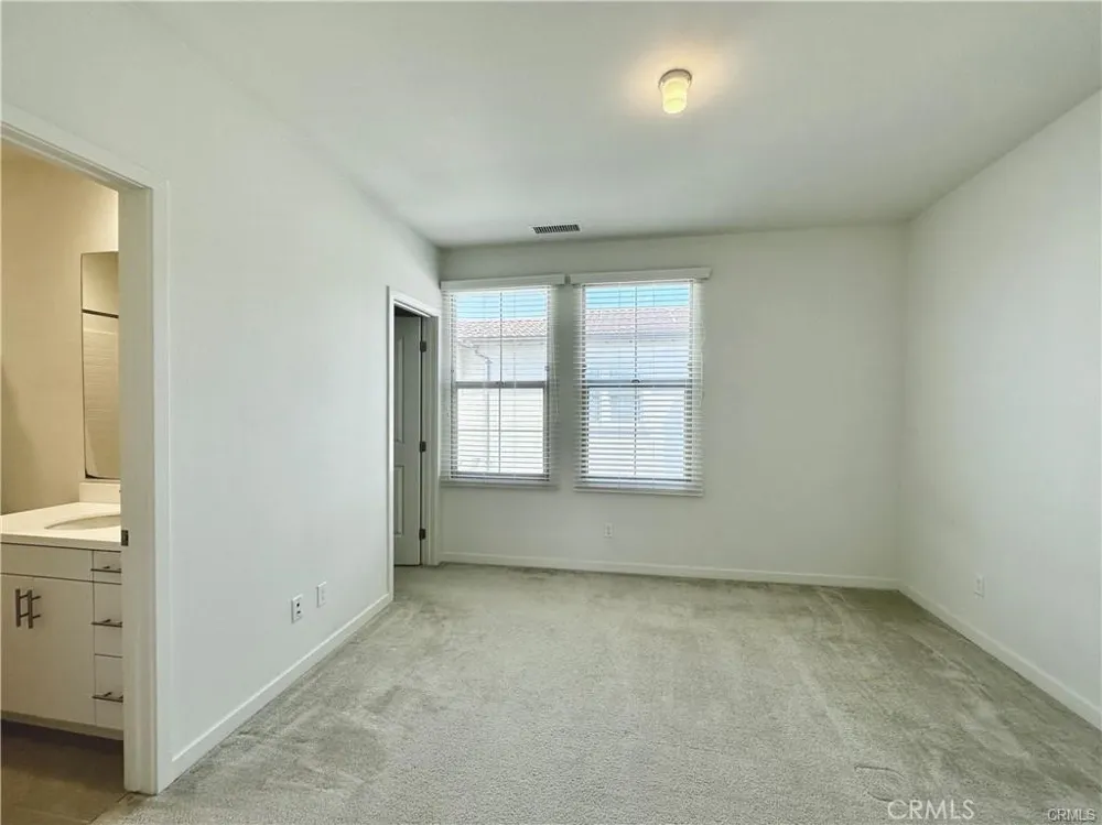 129 Briarberry Irvine, CA 92618