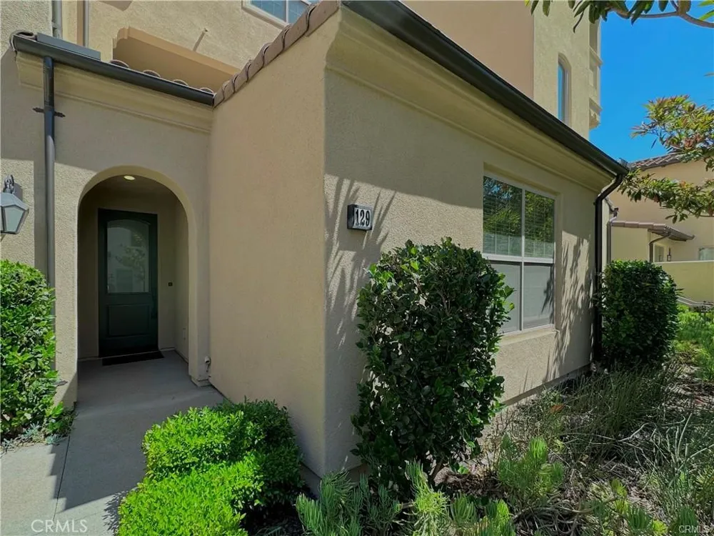 129 Briarberry Irvine, CA 92618