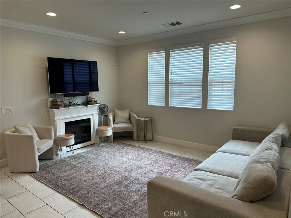 1487 Montgomery Tustin, CA 92782