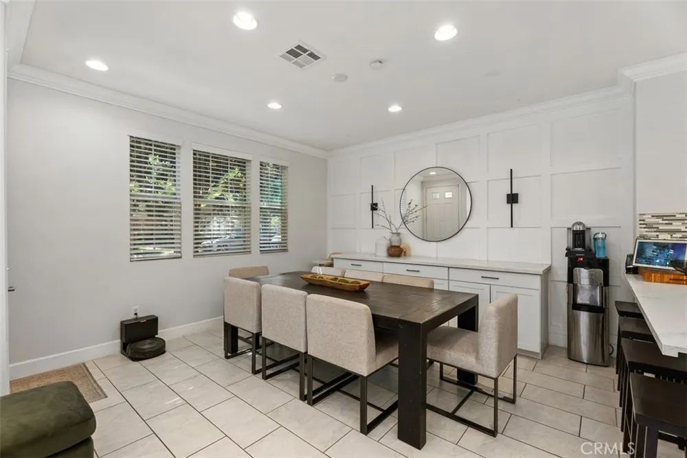 1487 Montgomery Tustin, CA 92782